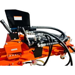 Fendeuse de bûches thermique 40 tonnes LIDERFARM avec lève-bûche – Image 8