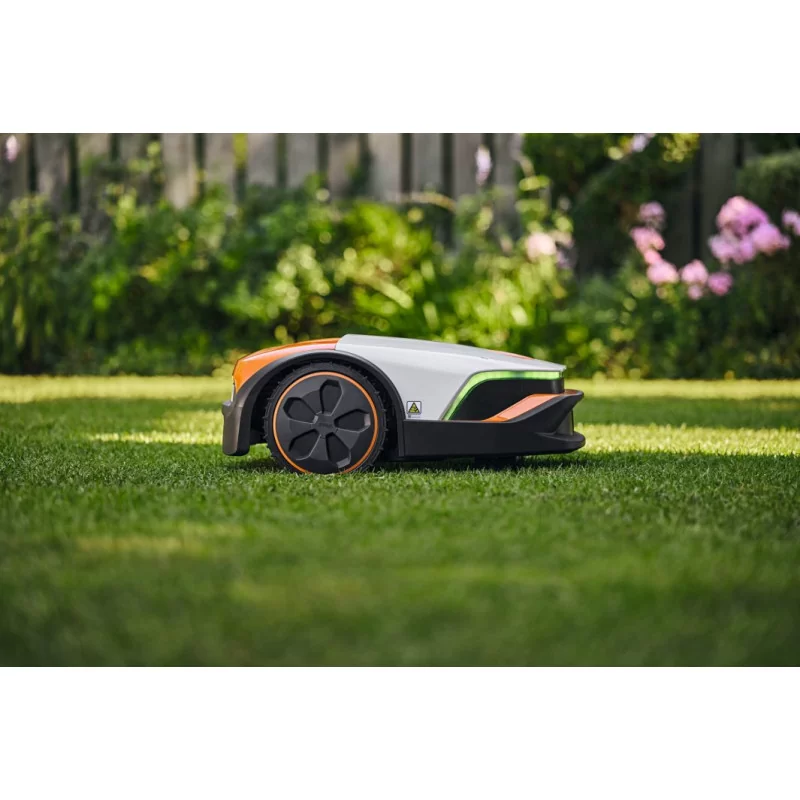 Robot tondeuse STIHL iMOW 7 - jusqu'à 5000 m², DISCUT 28 cm – Image 2