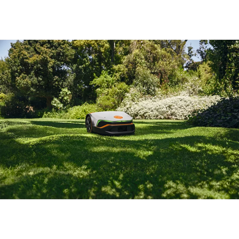 Robot tondeuse STIHL iMOW 6 - jusqu'à 3000 m², coupe 28 cm