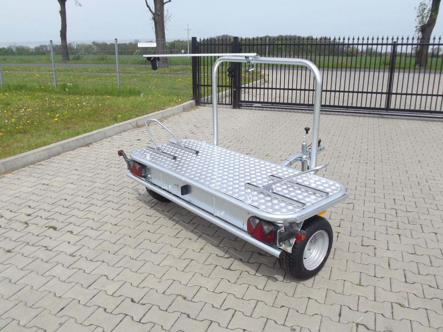 Remorque porte-moto transversale pour camping-car - RPT-CC